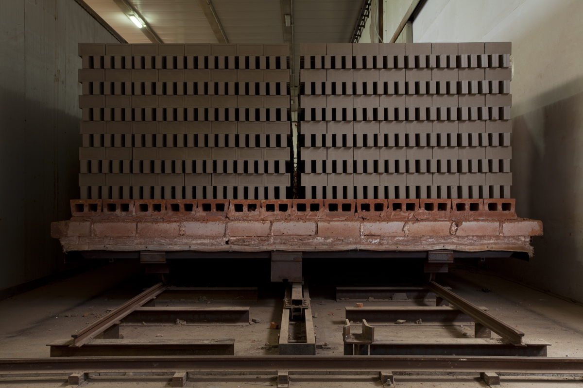 Refractory bricks curing in the Alfa kiln